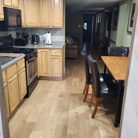 Two Bedroom Few Blocks From The Beach And Tropicana Casino 애틀랜틱시티 외부 사진